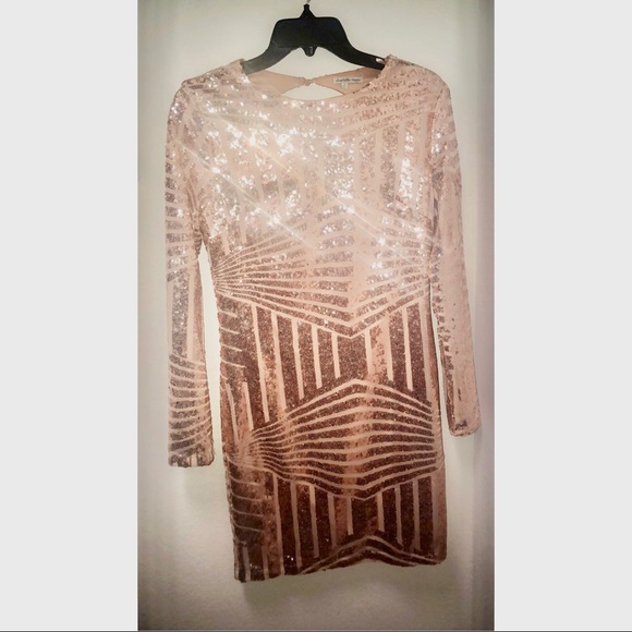 Rose gold sequin dress - Picture 3 of 5